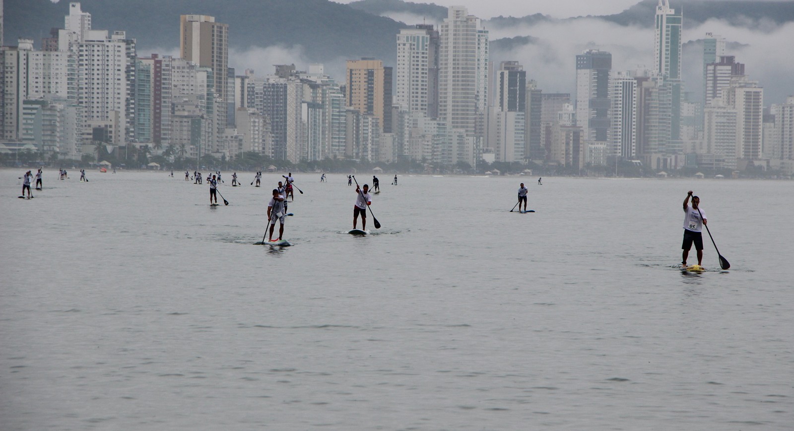 Catarinense de Sup Race reúne cerca de 120 remadores em BC