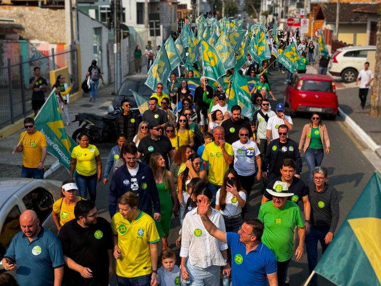 Peeter e David realizam caminhada nos Bairros Vila Real e Iate Clube neste sábado, 31