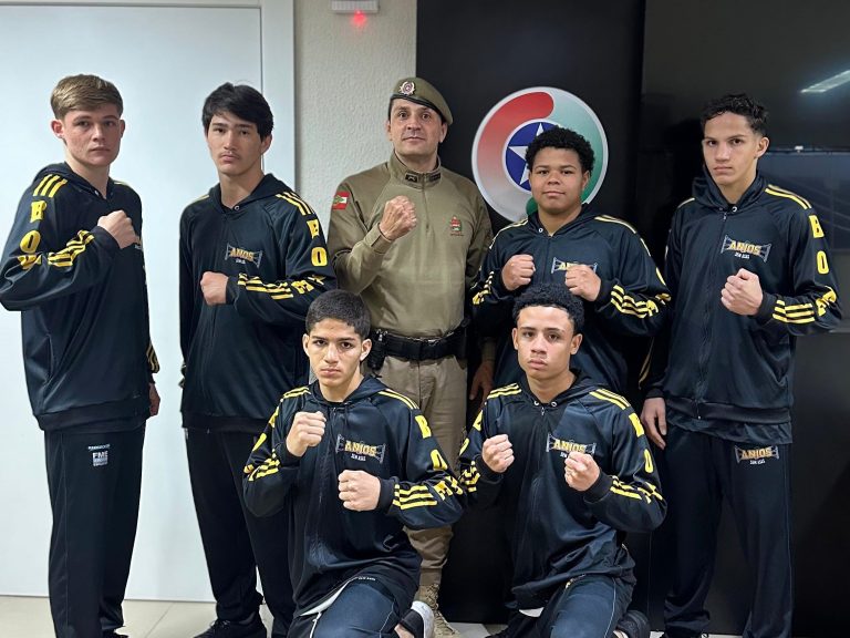 Jovens do projeto ‘Anjos Sem Asas’ representam o Brasil em campeonatos mundiais de boxe