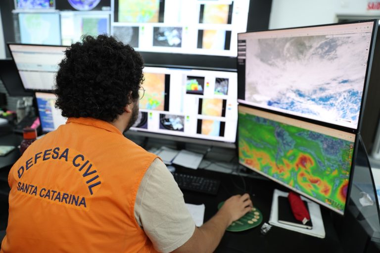 Instabilidade forte: Santa Catarina enfrenta volumes elevados de chuva até sexta-feira, 11