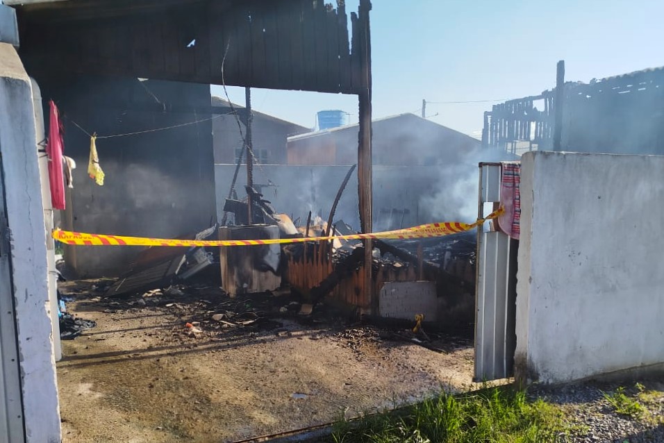 incendio na Rua Domingos Rampelotti